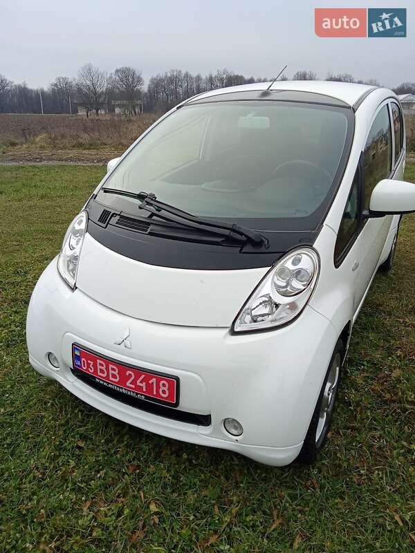 Хэтчбек Mitsubishi i-MiEV 2014 в Коломые