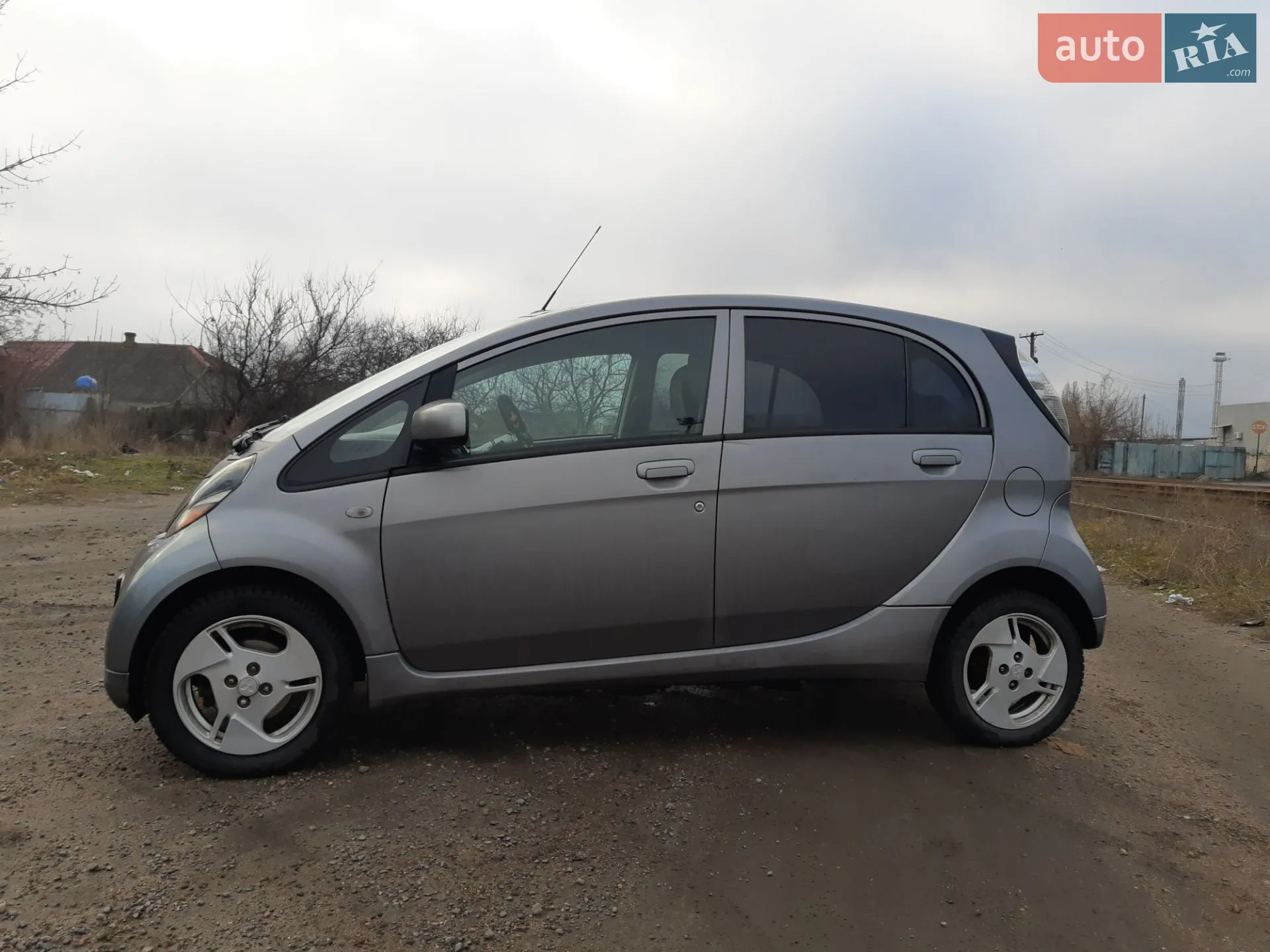 2011 Mitsubishi i-MiEV - мініатюра 4