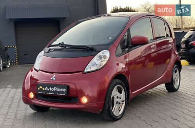 Хэтчбек Mitsubishi i-MiEV 2013 в 
