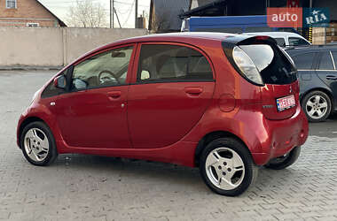 Хэтчбек Mitsubishi i-MiEV 2013 в 