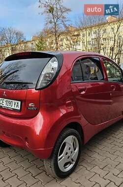 Хэтчбек Mitsubishi i-MiEV 2015 в 