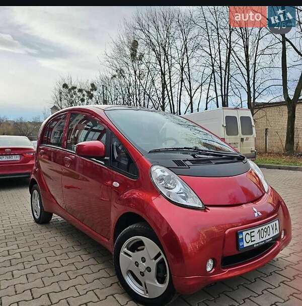 Хэтчбек Mitsubishi i-MiEV 2015 в 