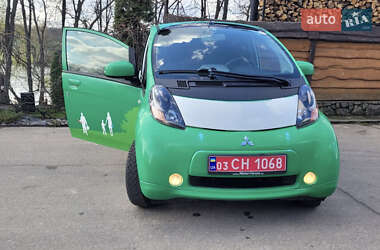 Хэтчбек Mitsubishi i-MiEV 2011 в 