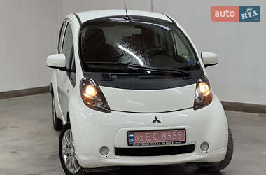 Хэтчбек Mitsubishi i-MiEV 2011 в 