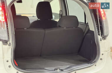 Хэтчбек Mitsubishi i-MiEV 2011 в 