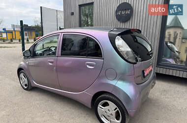 Хэтчбек Mitsubishi i-MiEV 2010 в 