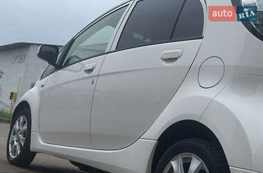 Хетчбек Mitsubishi i-MiEV 2015 в 