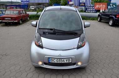 Хэтчбек Mitsubishi i-MiEV 2011 в 