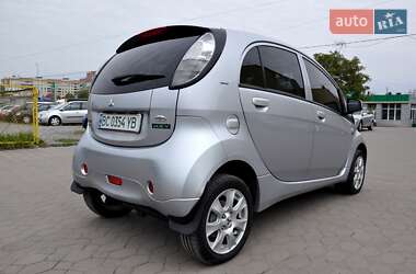 Хэтчбек Mitsubishi i-MiEV 2011 в 
