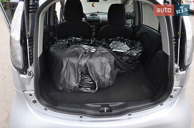Хэтчбек Mitsubishi i-MiEV 2011 в 