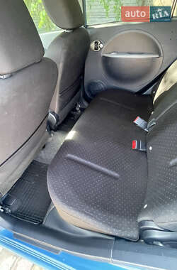 Хэтчбек Mitsubishi i-MiEV 2011 в 