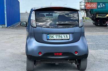 Хэтчбек Mitsubishi i-MiEV 2012 в 