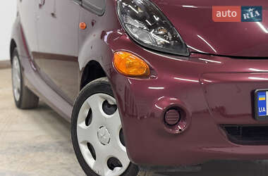 Хэтчбек Mitsubishi i-MiEV 2012 в 