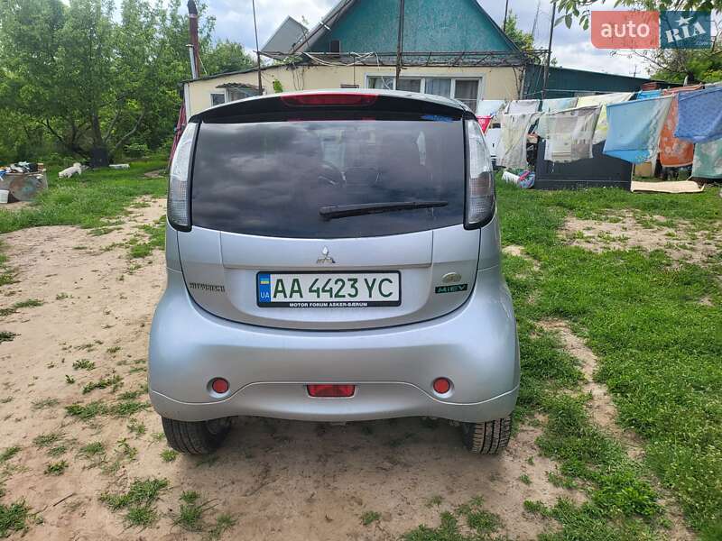 Хэтчбек Mitsubishi i-MiEV 2011 в Киеве