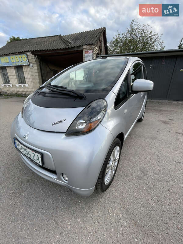 Хэтчбек Mitsubishi i-MiEV 2011 в Мироновке