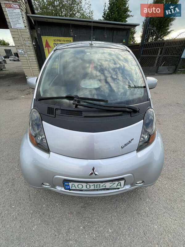 Хэтчбек Mitsubishi i-MiEV 2011 в Мироновке
