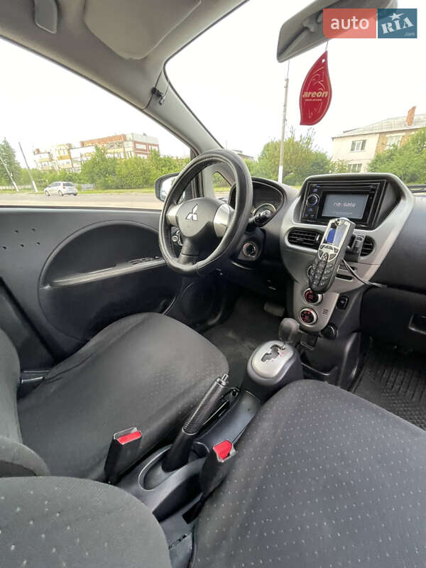 Хэтчбек Mitsubishi i-MiEV 2011 в Мироновке
