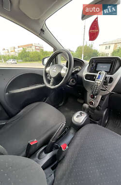 Хэтчбек Mitsubishi i-MiEV 2011 в 