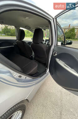 Хэтчбек Mitsubishi i-MiEV 2011 в 