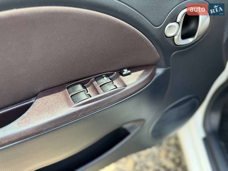 Хэтчбек Mitsubishi i-MiEV 2012 в Трускавце фото 27 Хэтчбек Mitsubishi i-MiEV 2012 в Трускавце