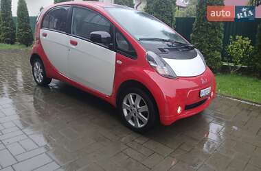 Хэтчбек Mitsubishi i-MiEV 2011 в 