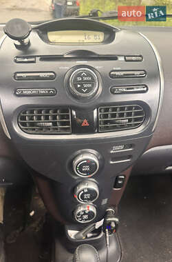 Хэтчбек Mitsubishi i-MiEV 2011 в 
