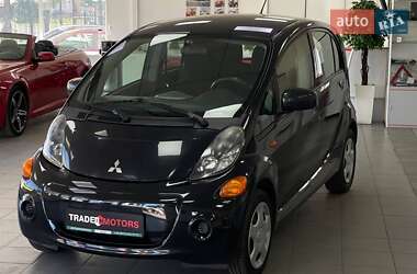 Хэтчбек Mitsubishi i-MiEV 2011 в 