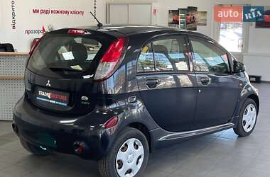 Хэтчбек Mitsubishi i-MiEV 2011 в 