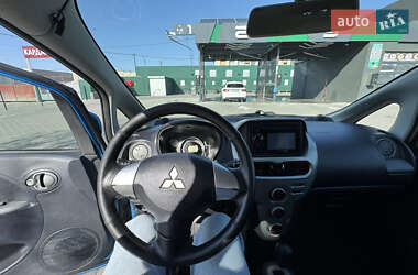 Хетчбек Mitsubishi i-MiEV 2010 в 