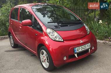 Хэтчбек Mitsubishi i-MiEV 2013 в 