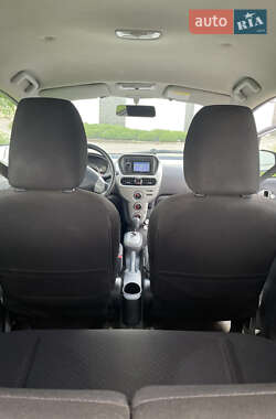 Хэтчбек Mitsubishi i-MiEV 2011 в 