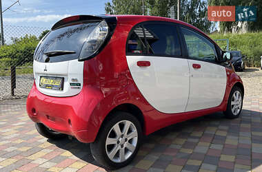 Хэтчбек Mitsubishi i-MiEV 2011 в 