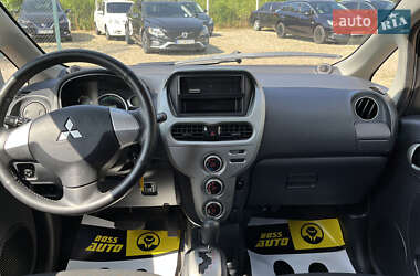 Хэтчбек Mitsubishi i-MiEV 2011 в 