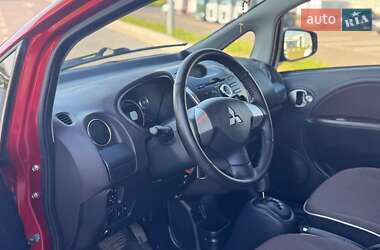 Хэтчбек Mitsubishi i-MiEV 2015 в 