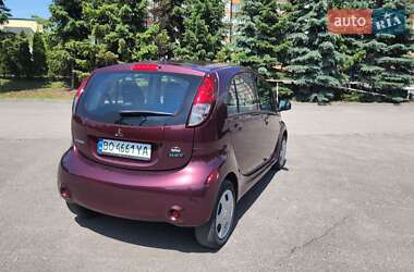 Хэтчбек Mitsubishi i-MiEV 2012 в 