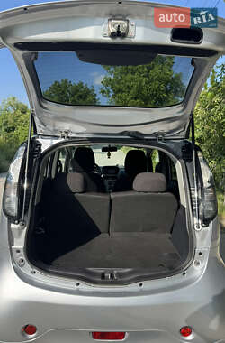 Хэтчбек Mitsubishi i-MiEV 2011 в 