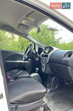 Хэтчбек Mitsubishi i-MiEV 2012 в 