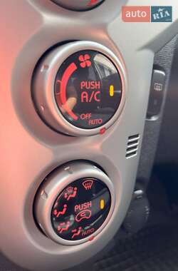 Хэтчбек Mitsubishi i-MiEV 2012 в 