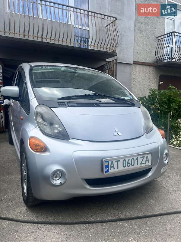 Mitsubishi i-MiEV 2012