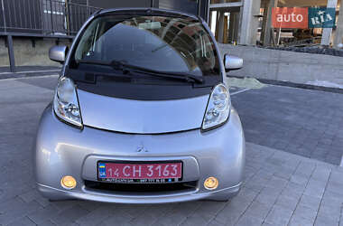 Хэтчбек Mitsubishi i-MiEV 2015 в 
