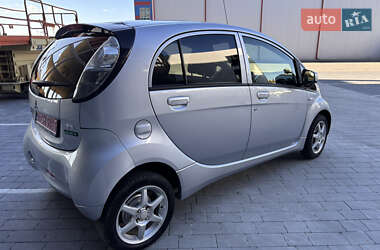 Хэтчбек Mitsubishi i-MiEV 2015 в 
