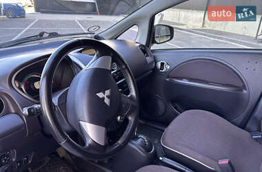 Хэтчбек Mitsubishi i-MiEV 2015 в 
