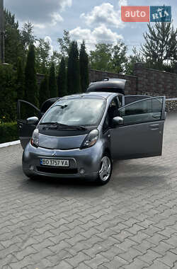 Хэтчбек Mitsubishi i-MiEV 2011 в 