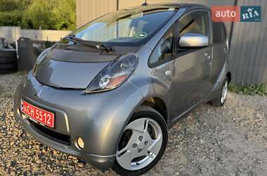 Хэтчбек Mitsubishi i-MiEV 2011 в 