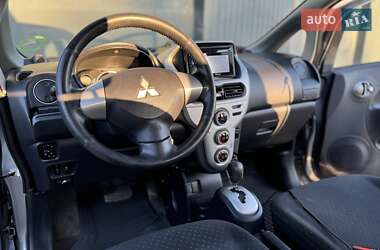 Хэтчбек Mitsubishi i-MiEV 2011 в 