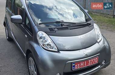 Хэтчбек Mitsubishi i-MiEV 2013 в 