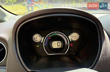 Хэтчбек Mitsubishi i-MiEV 2012 в 