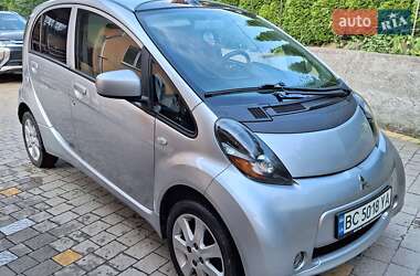 Хэтчбек Mitsubishi i-MiEV 2012 в 
