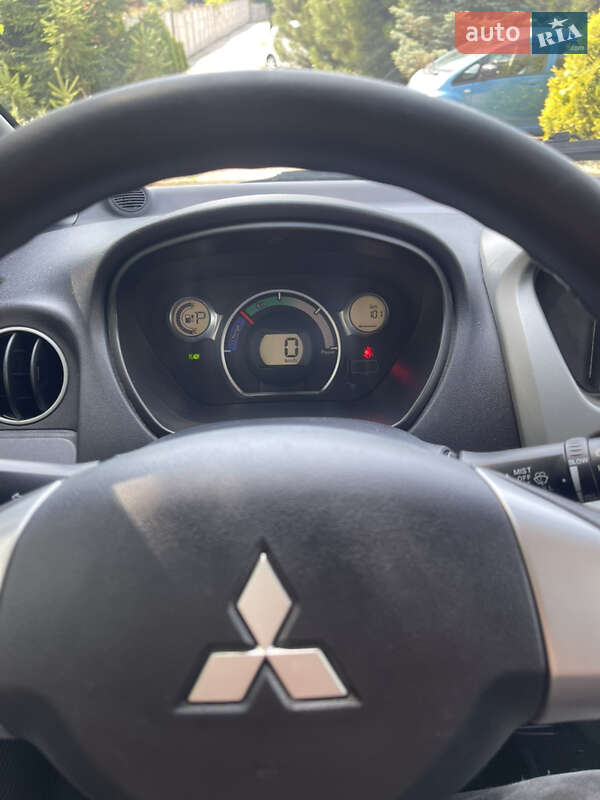 Хетчбек Mitsubishi i-MiEV 2011 в Дніпрі фото 27 Хетчбек Mitsubishi i-MiEV 2011 в Дніпрі