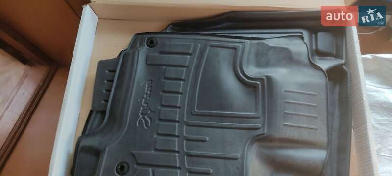 Хэтчбек Mitsubishi i-MiEV 2012 в Черновцах фото 11 Хэтчбек Mitsubishi i-MiEV 2012 в Черновцах